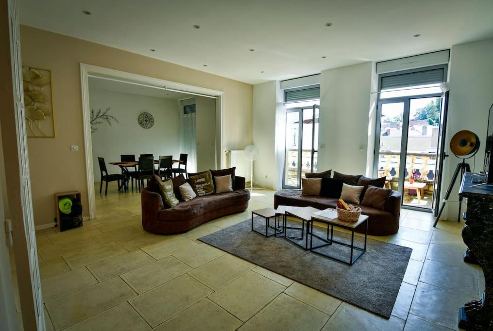 Grand Appartement De Haut Standing En Centre-Ville Монлюсон Экстерьер фото