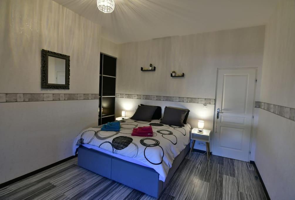 Grand Appartement De Haut Standing En Centre-Ville Монлюсон Экстерьер фото